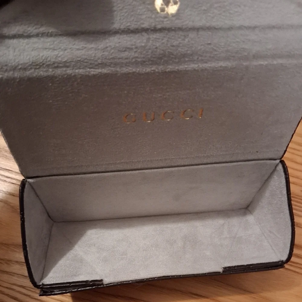 EUC Gucci GG Sima Mocha Signature Folding Sunglass Eyeglass Hard Travel Case